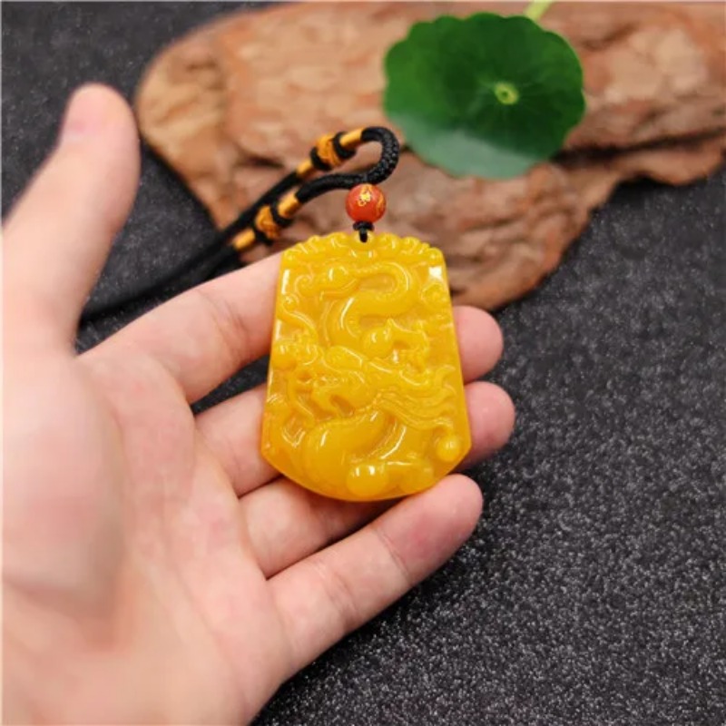 Colgante chino de Jade y dragó - Men'S Yellow Accessories reseña y precio